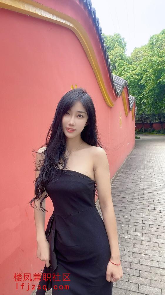 佛山南海胸大皮肤滑嫩B紧多水超敏感高潮还会抽搐