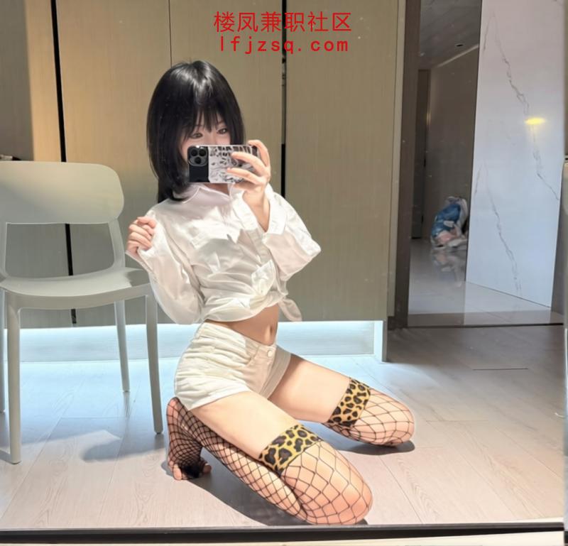 珠海嫩白小鲍鱼上位后入天花板