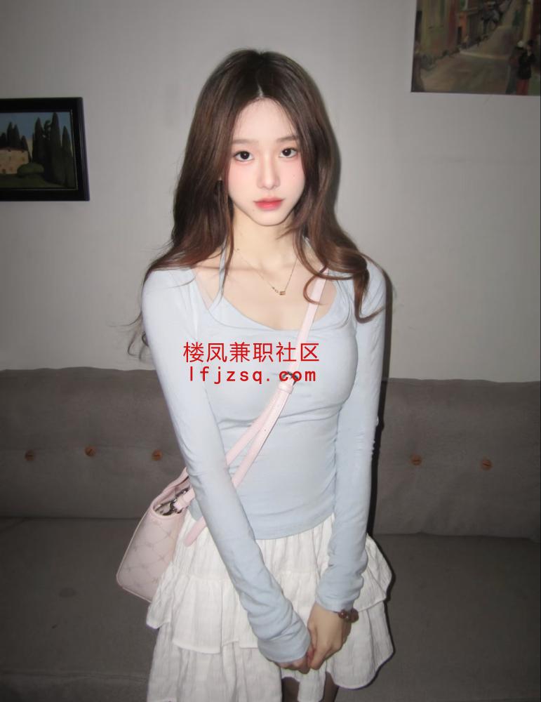 广州极品纯欲短兼白虎反差妹。