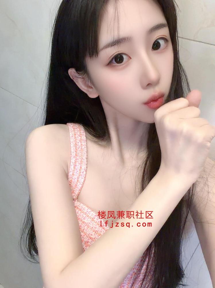 水多翘臀风骚小姨