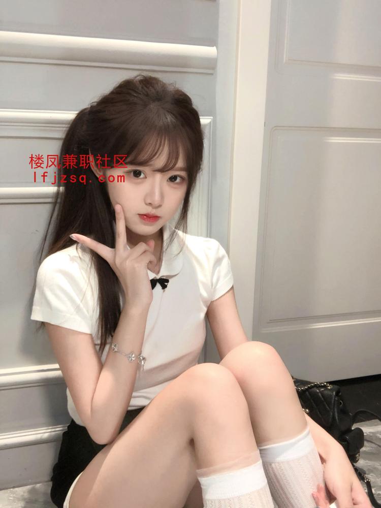 情绪价值拉满主动贴贴抱抱