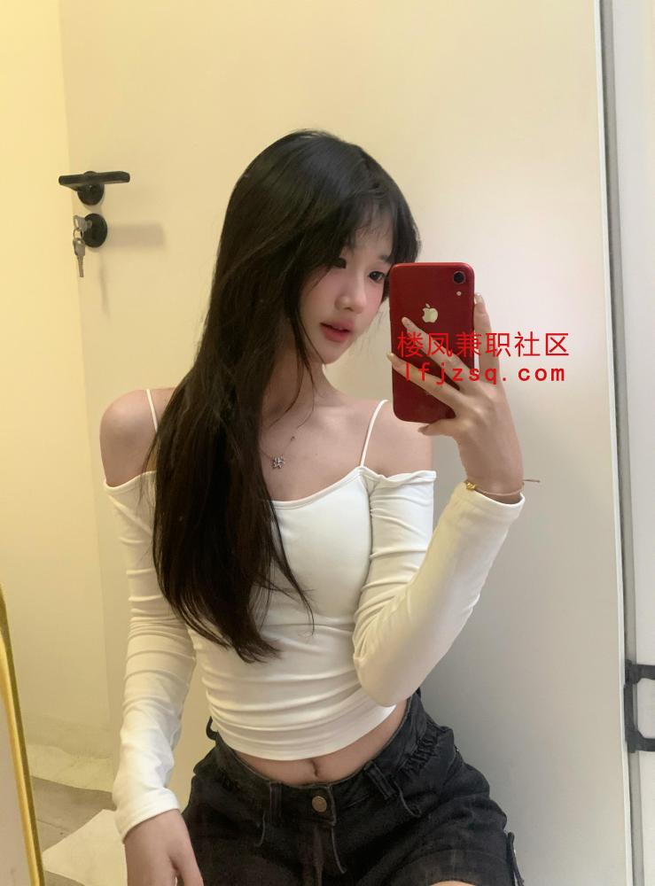 瑜伽老师兼职姿势多很温柔