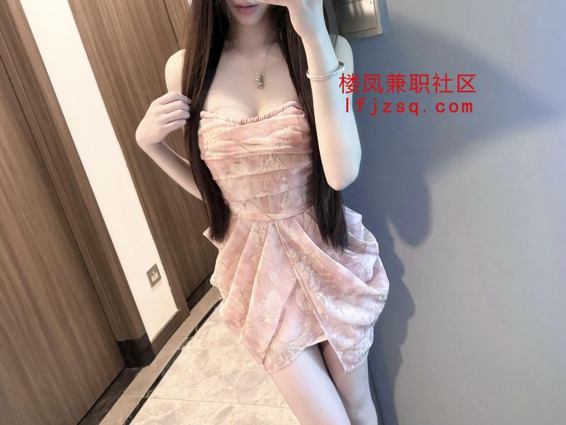 兰州嫩妹粉嫩惹人疼爱