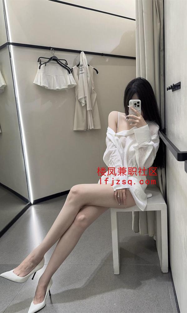 唐山粉嫩巨乳白虎妹兼职下海