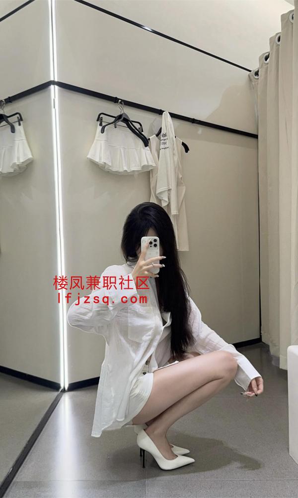 唐山粉嫩巨乳白虎妹兼职下海