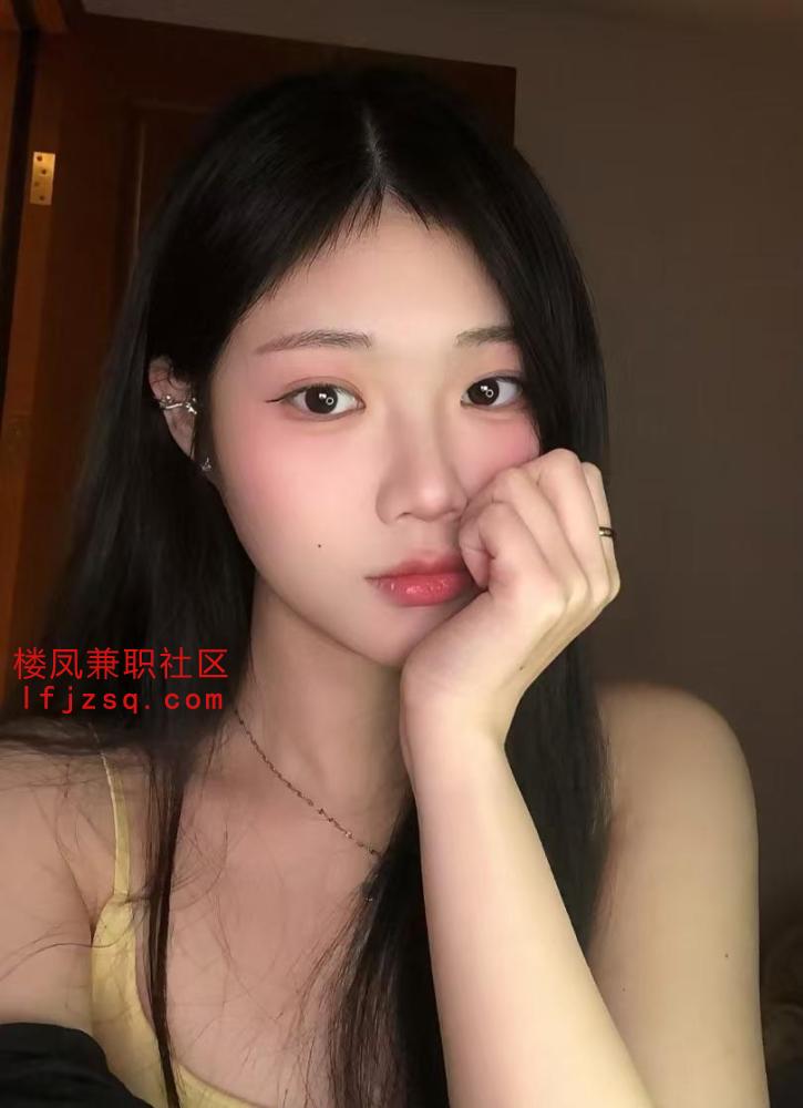 武侯区巨乳大学生初下海赚生活费 见面付款带工作室
