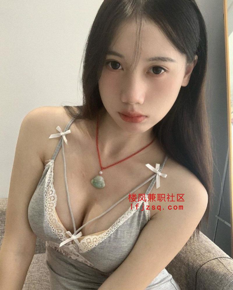 粉嫩00后下海太紧太粉嫩了