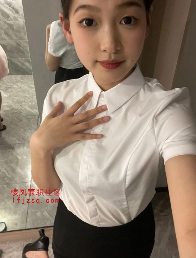 郑州性感大胸白虎御姐足交