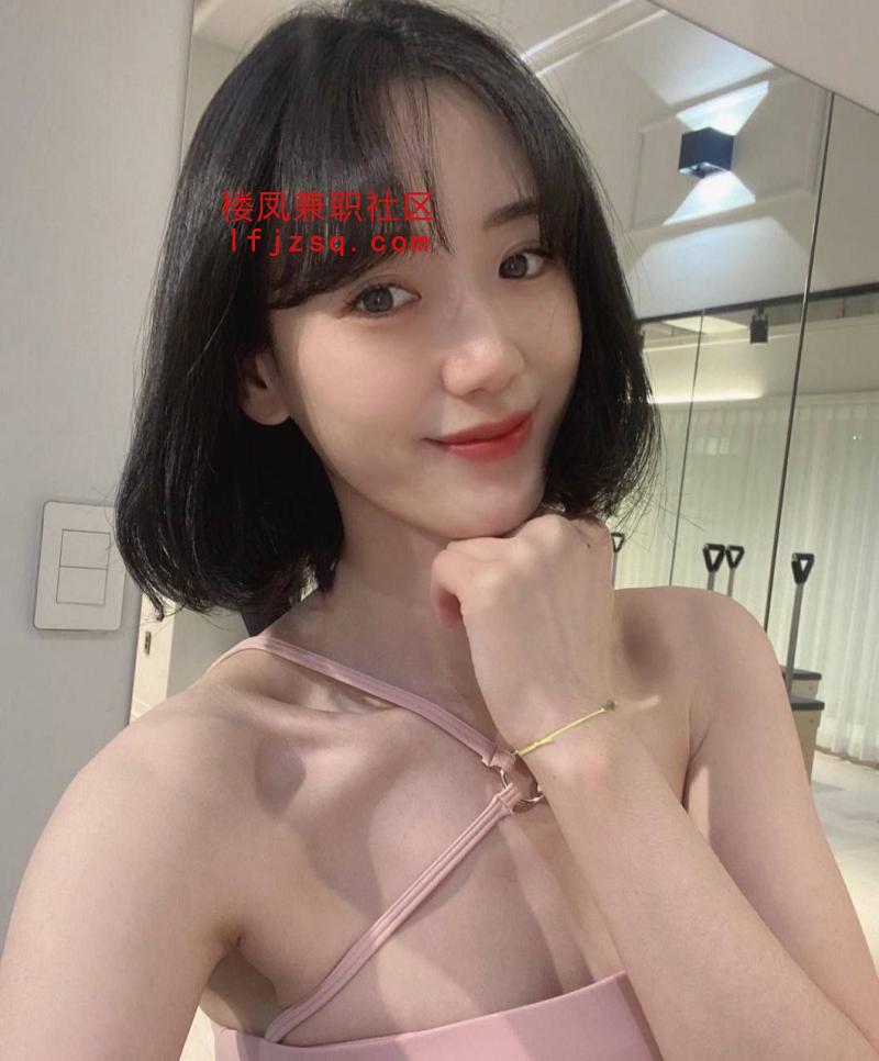 福州打卡丰满翘臀多汁小骚货