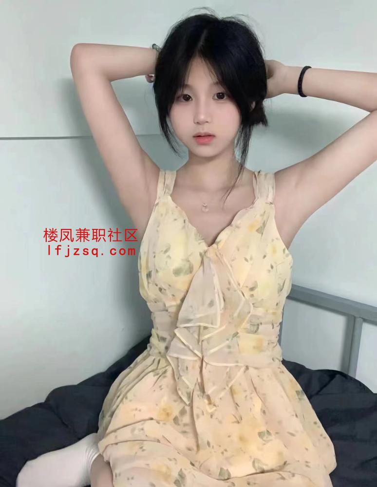 邻家清纯甜美女孩刚下海不久必须分享