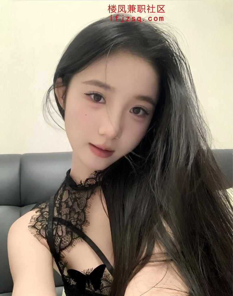 清纯可爱大胸刚下海嫩妹