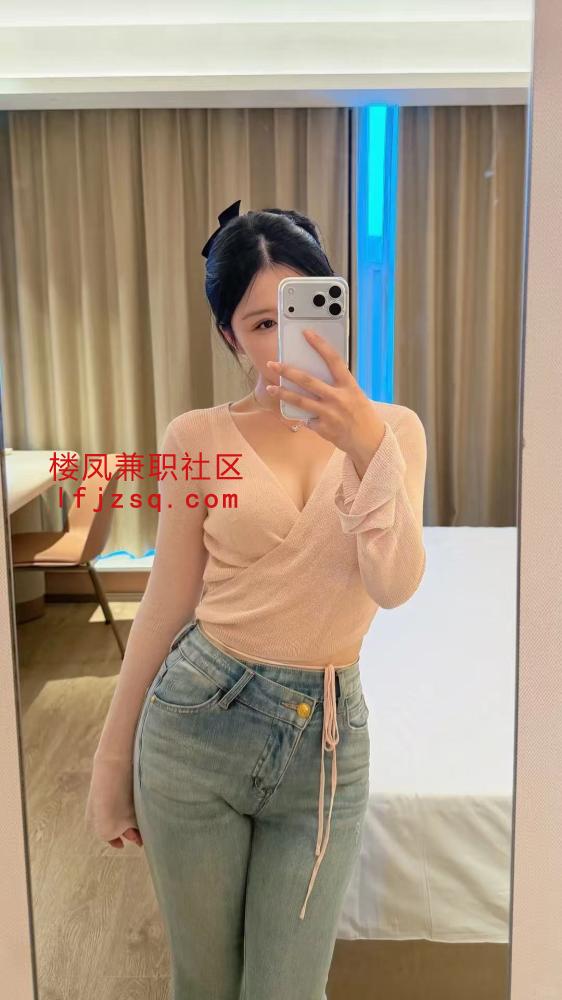 情瘾少女粉嫩鲍鱼性感诱惑口活超赞