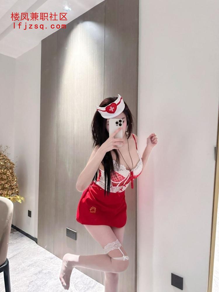 包头下海兼职性感翘臀欲姐丰满妖娆性欲极强