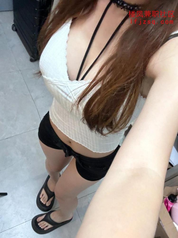 海口性感大胸小妹