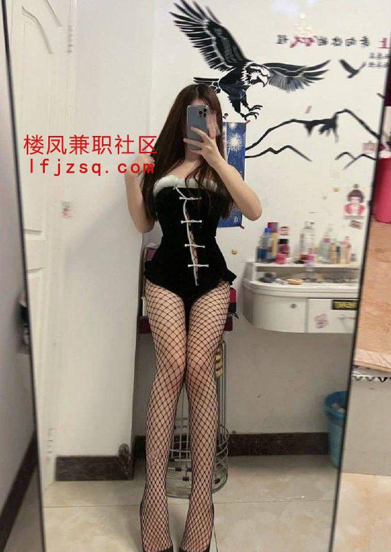 珠海市高颜值兼职大学生粉嫩鲍鱼水多床上听话乖巧