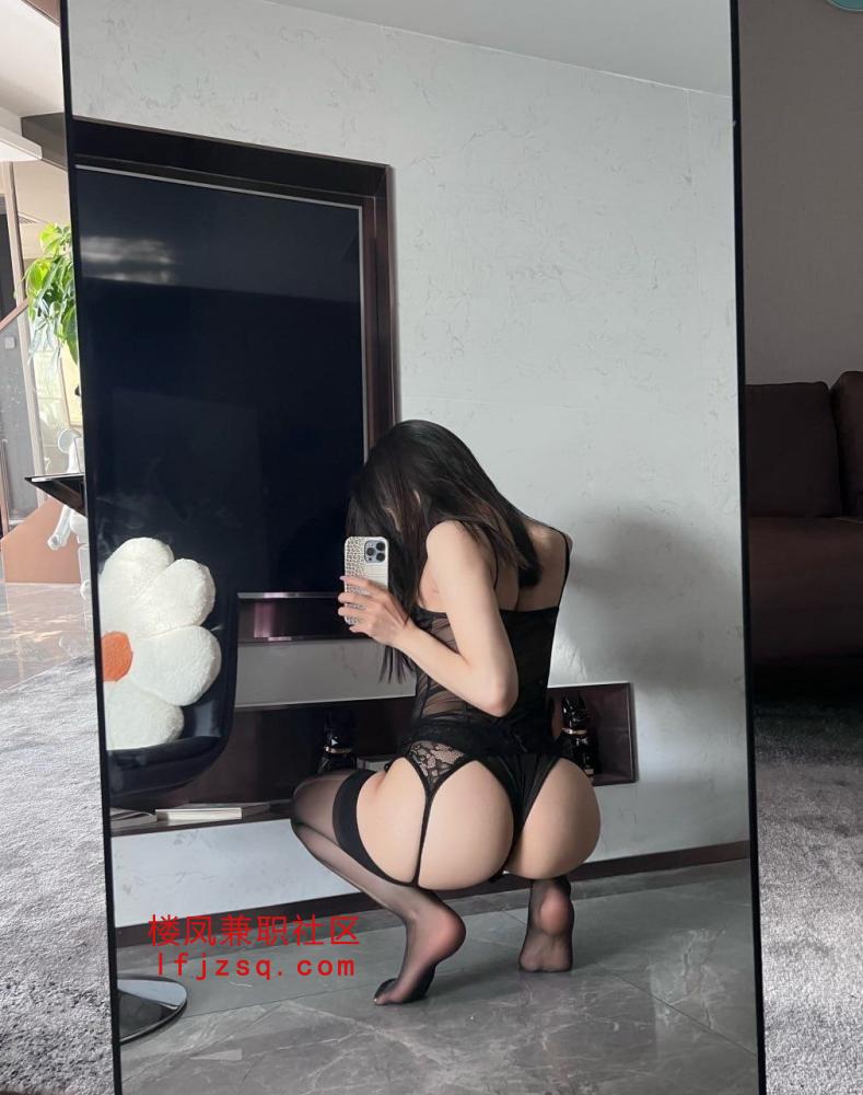 福州美臀黑丝水嫩紧致骚女（个人兼职）