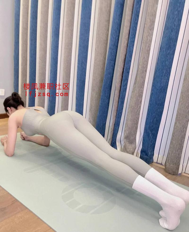 长治瑜伽一字马鲍鱼粉嫩多汁配合各种姿势