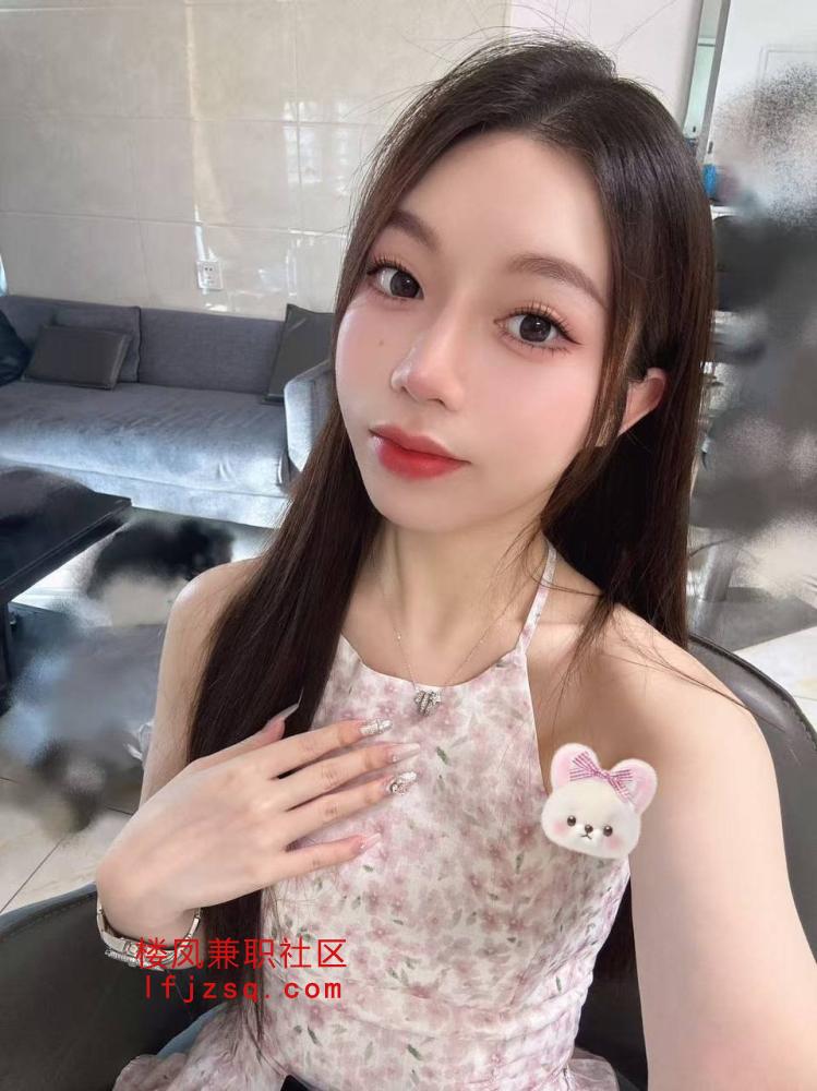 河西区兼职妹妹性感美乳让人非常着迷
