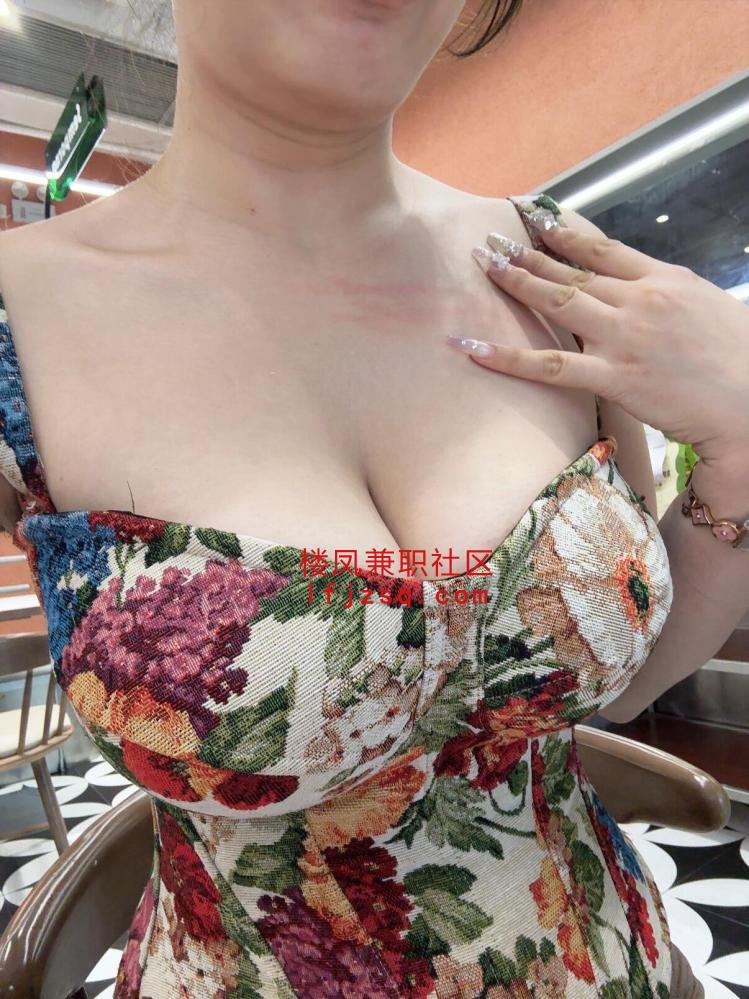 上海甜美系女孩逼逼很粉