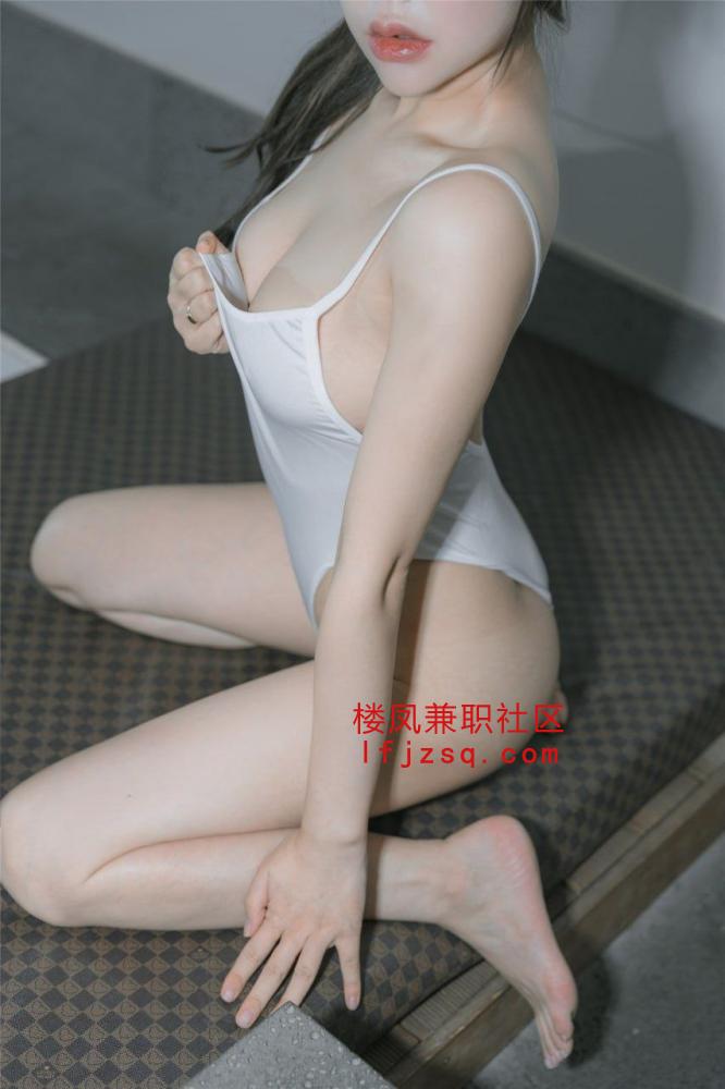 女大学生兼职清纯乖巧可调教