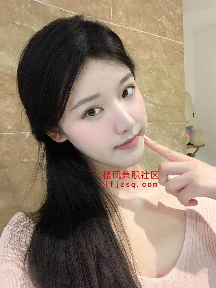 女大学生兼职清纯乖巧可调教