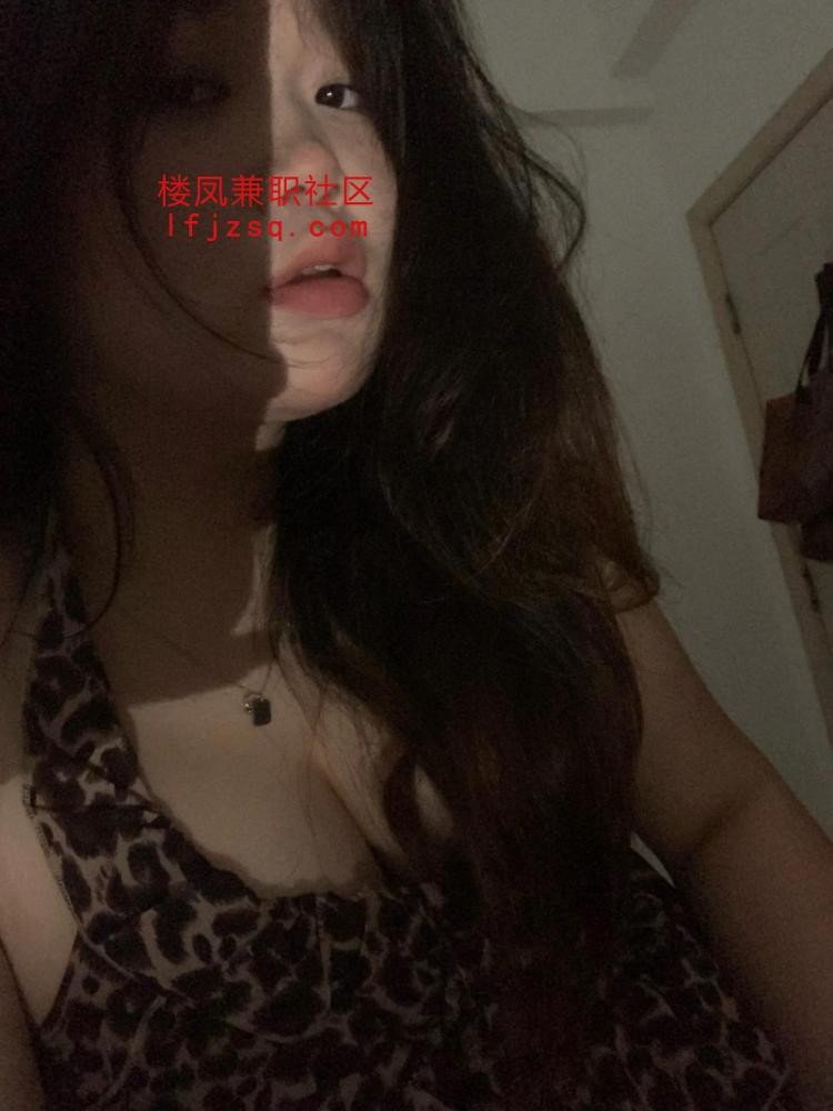 纯天然D奶肉臀