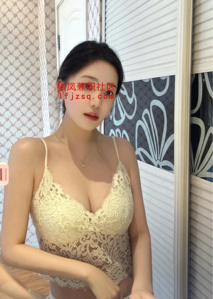 宜宾00后妹妹身材火辣