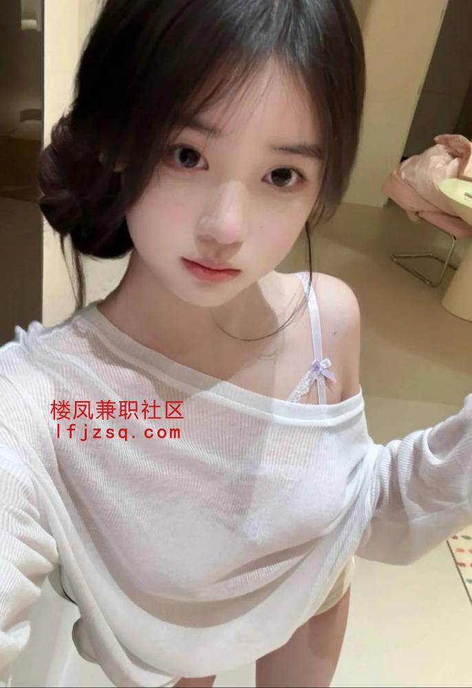 眉山很嫩的蜜桃臀妹妹