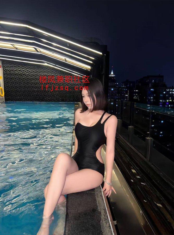 高颜值身材好粉嫩多汁小姐姐