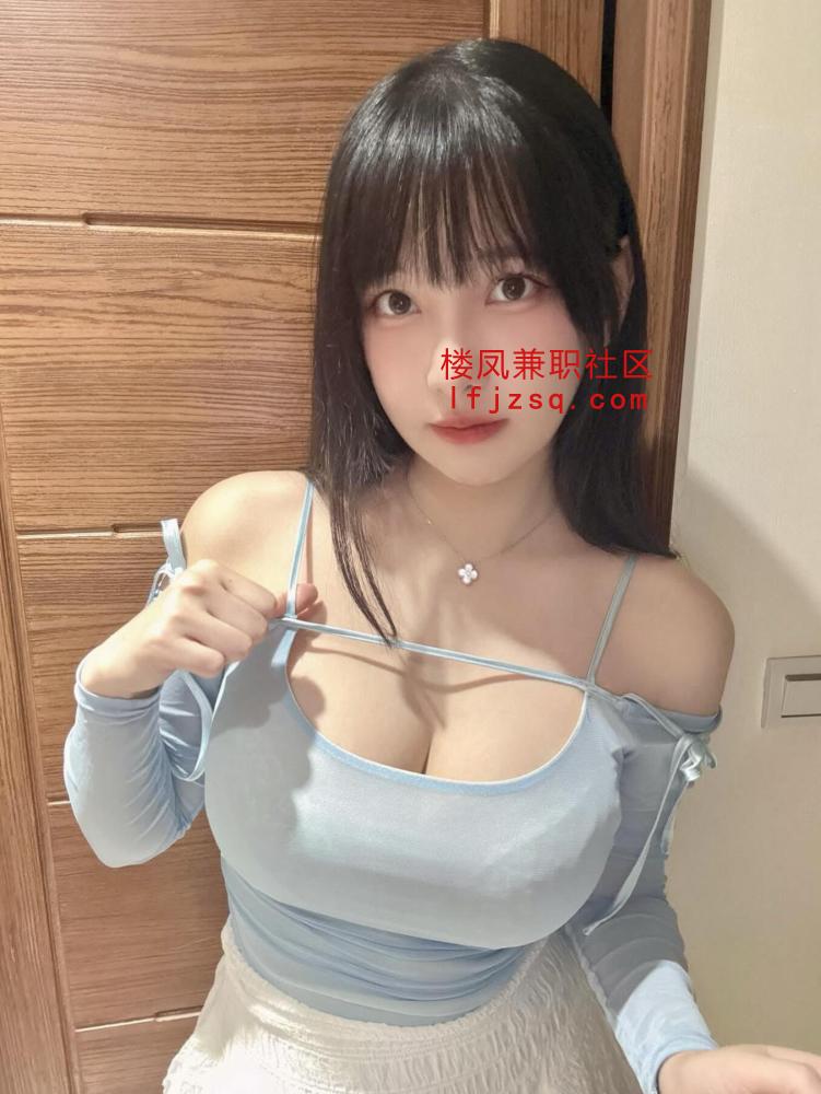 天津巨乳学生妹赚生活费兼职下海