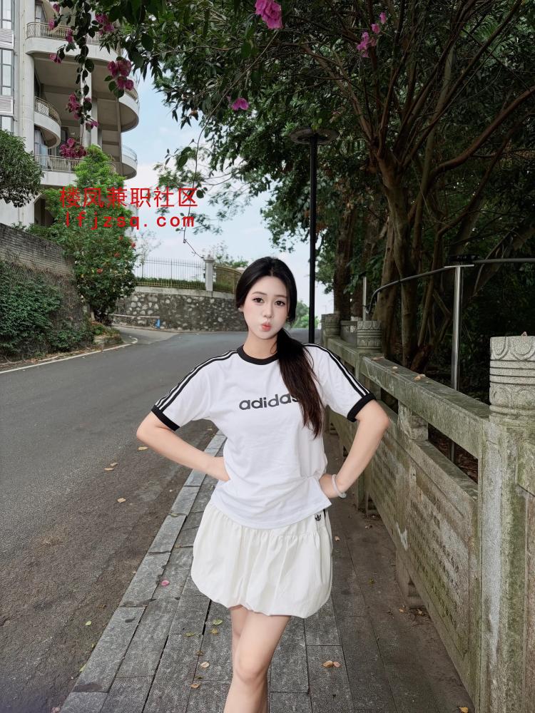 身材和颜值都很顶的南方妹子