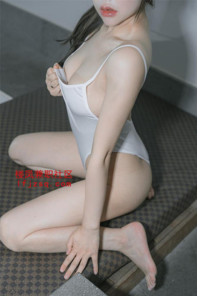 大连零零后学妹翘起来又爽又滑