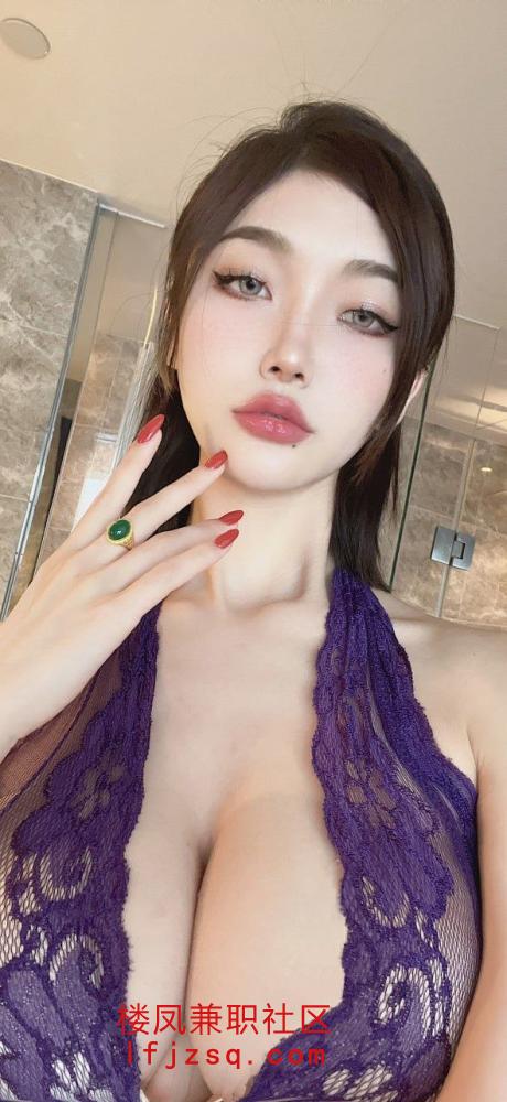 肤白大屁股马达臀姐姐
