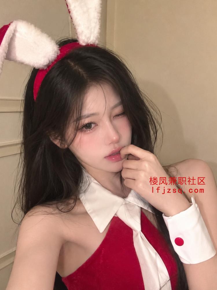 内江市小妹小巧琳珑型身材小奶很饱满有欲望