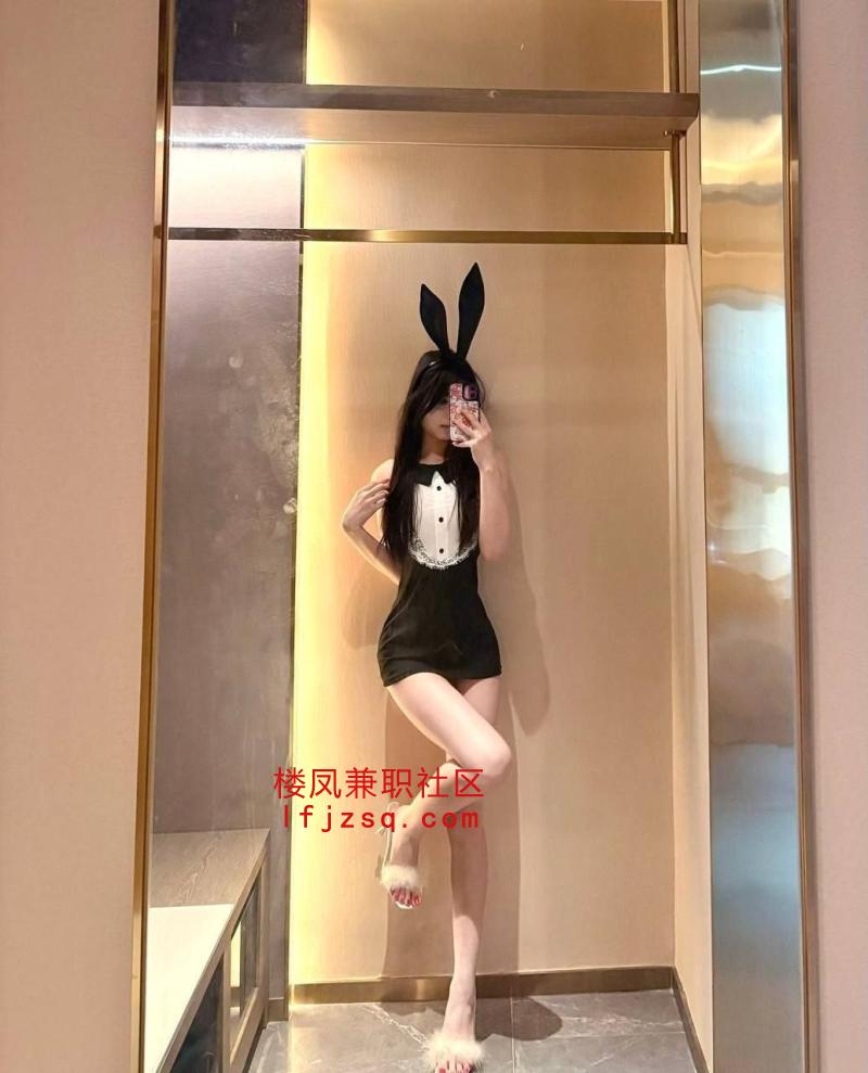 保定在校女大学生兼职粉嫩多汁可调教