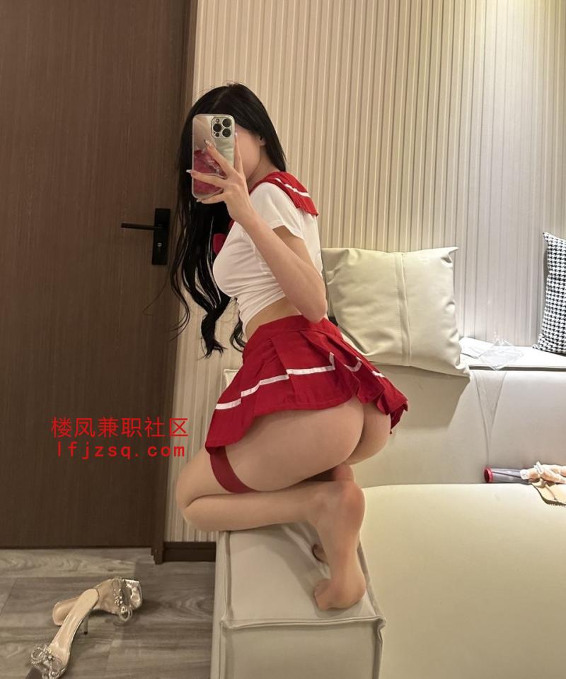 衡水反差妹感鲍鱼逼粉嫩潮喷可深喉