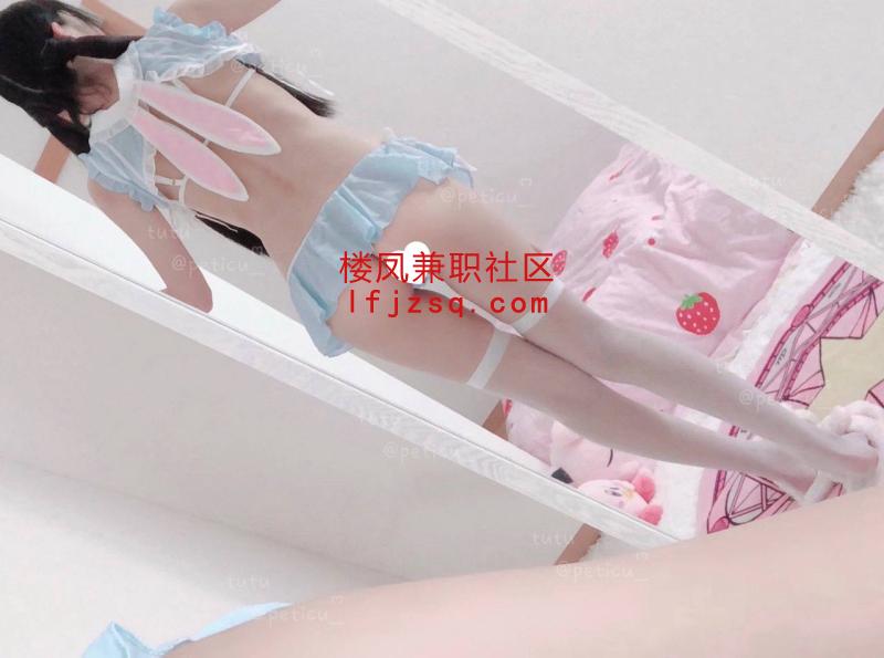 白嫩紧致水多萝莉小骚货