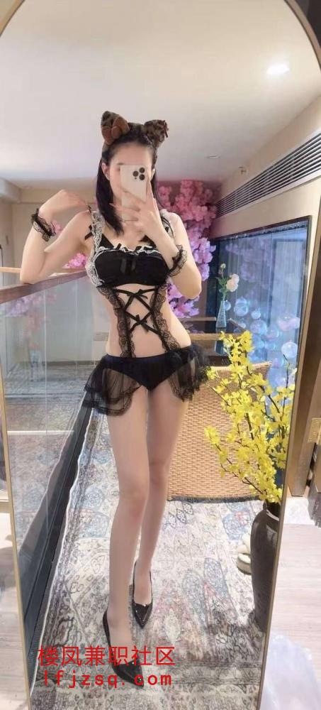 白银萌萌的甜妹性欲强  反杀感拉满