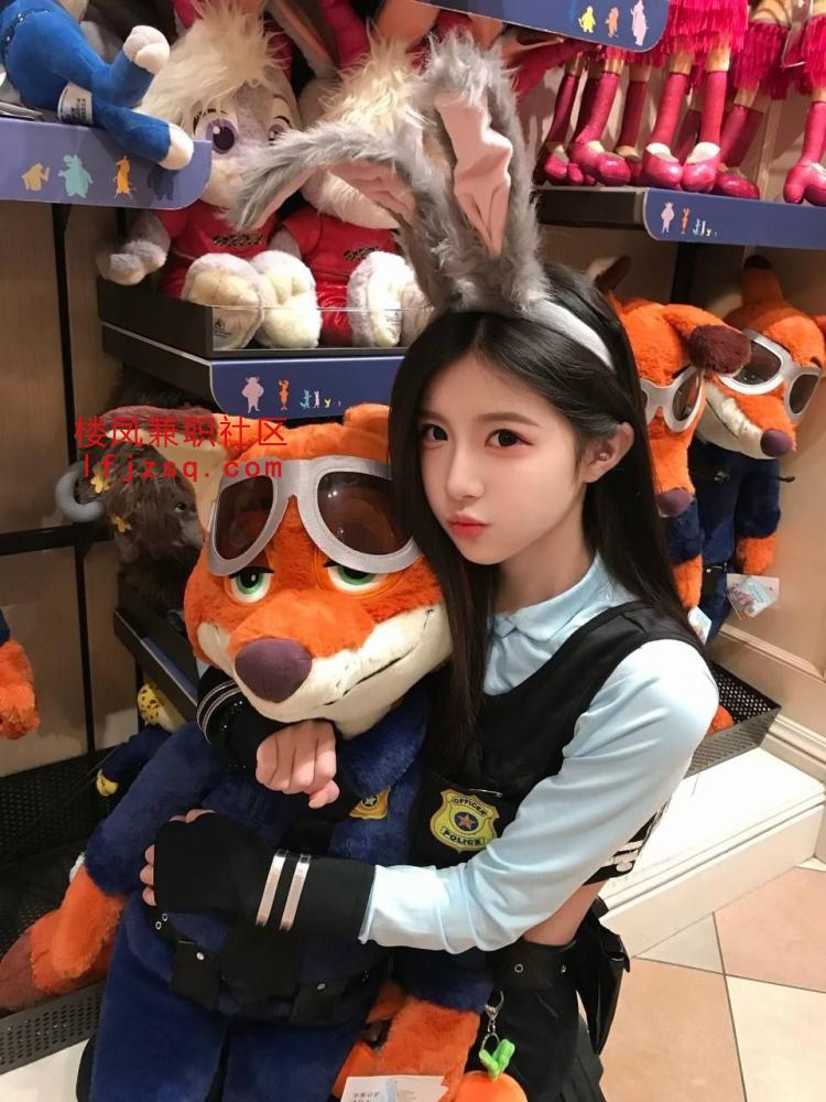台州大奶萝莉丝袜妹