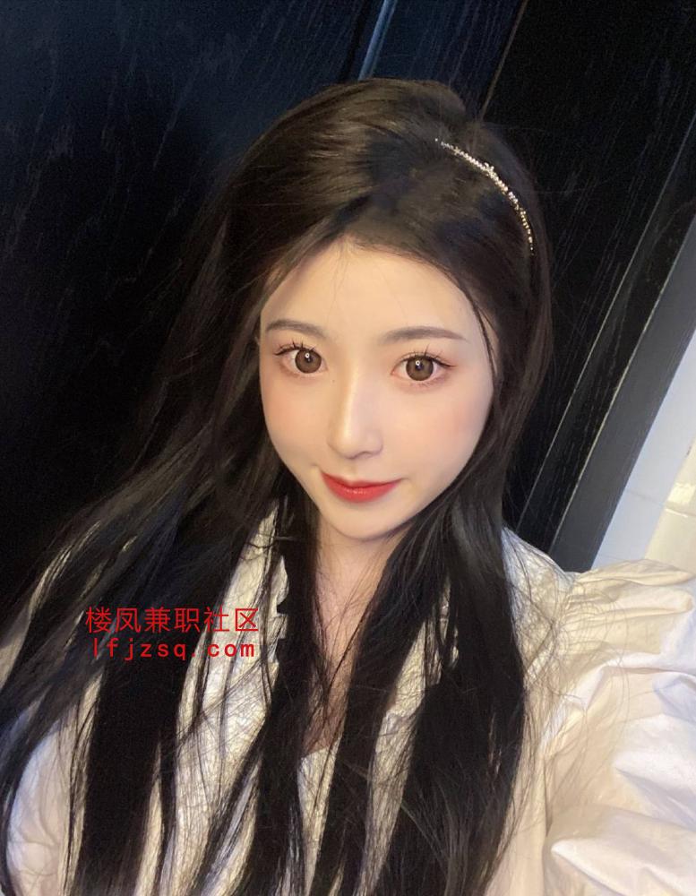 朝阳00后嫩妹自做自聊有公寓