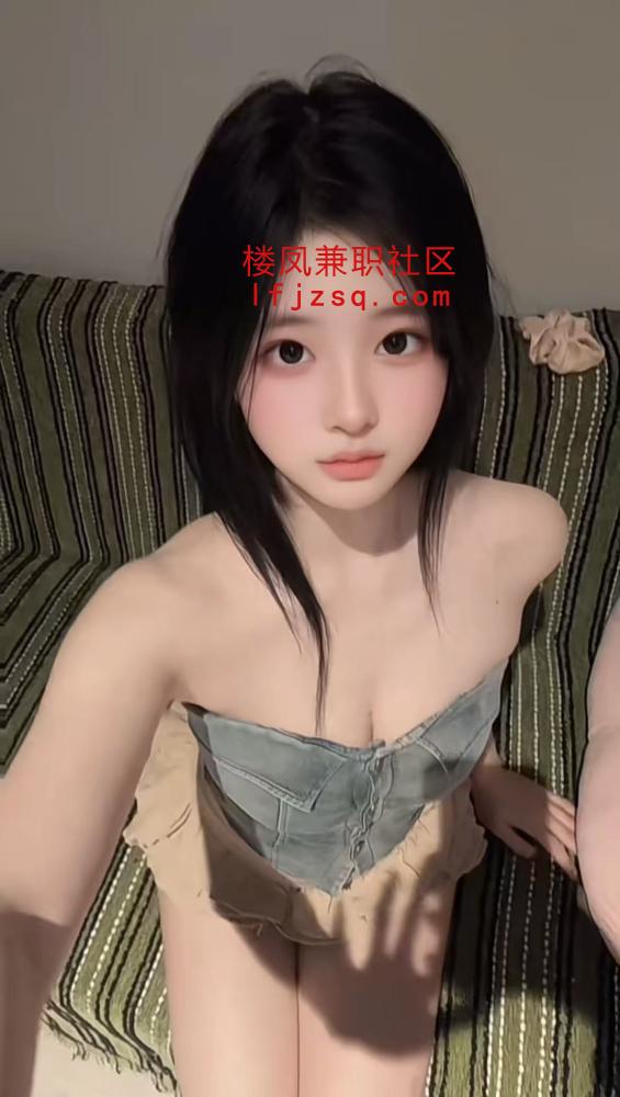 成都蜜桃臀逼嫩水又多可调教输出爽爽