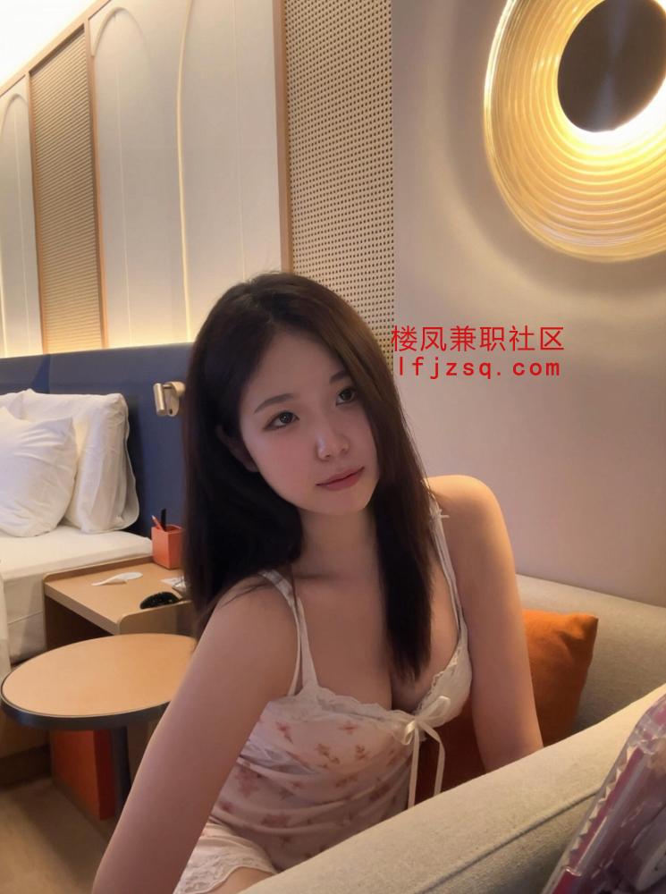极品性感老师粉嫩逼会吸会夹超刺激