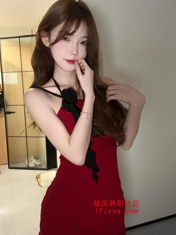 极品骚穴身材S嫩逼夹的好紧
