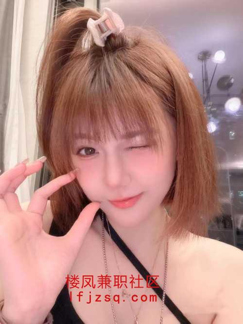 嫩妹逼紧水多真很嫩