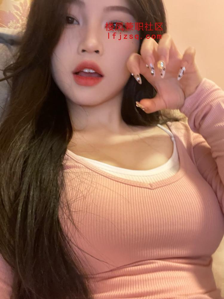 三点粉骚货小姐姐