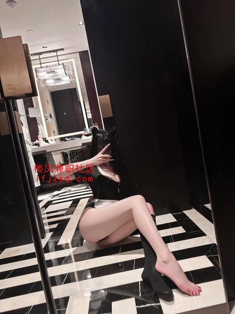 浦东兼职小嫩妹敏感体质粉嫩小穴高潮夹紧