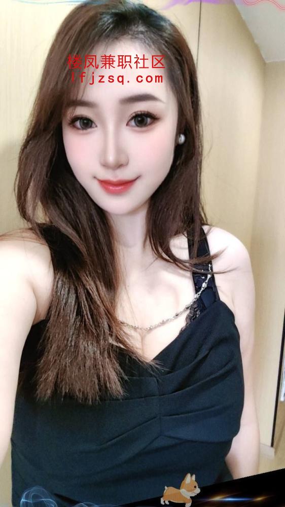 东北来的瑜伽老师  身材丰满