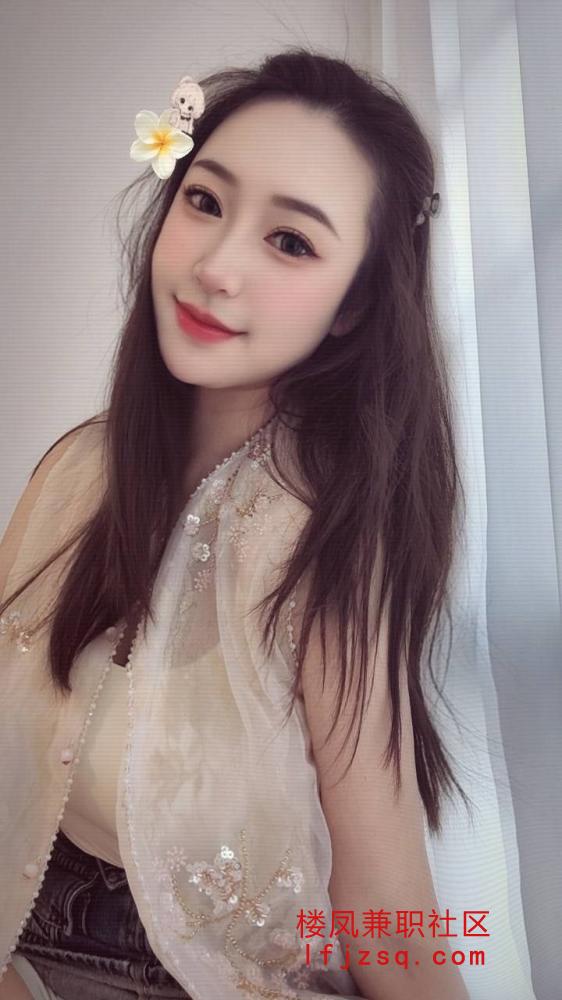 东北来的瑜伽老师  身材丰满