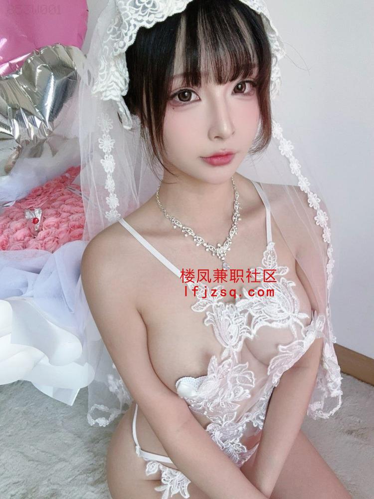 济南可换装的美女