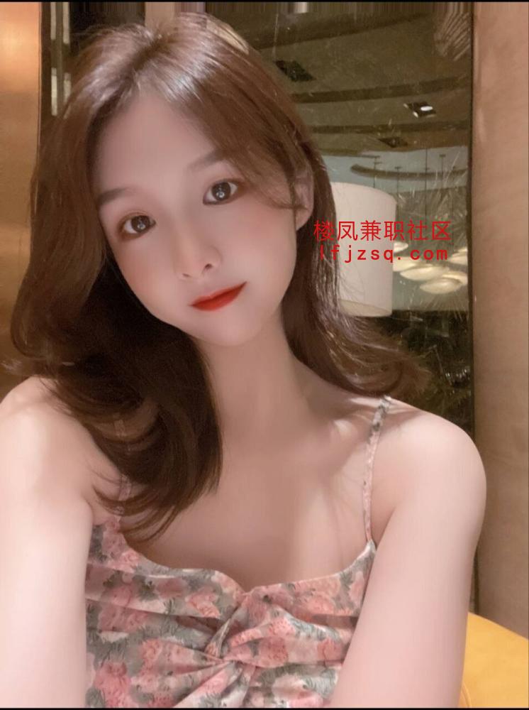 西安冷白皮大胸身材好美女